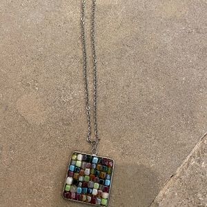 Casual silver necklace with square pendant